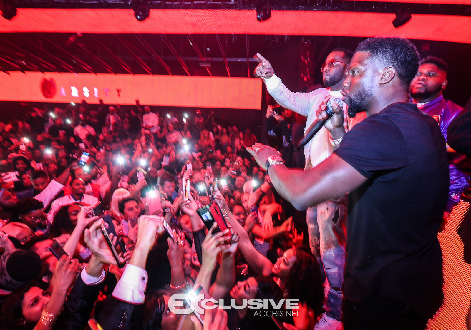 DIddy & Kevin Hart close out NBA All Star Weekend photos by Thaddaeus McAdams @KeepitExclusive on Instagram (22 of 69)