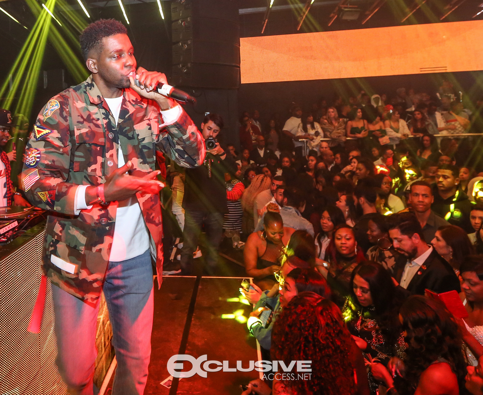 DIddy & Kevin Hart close out NBA All Star Weekend photos by Thaddaeus McAdams @KeepitExclusive on Instagram (56 of 69)