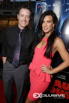 Celebs Hit the Carpet for L.A. Premiere of  A HAUNTED HOUSE 2 (15 of 32)