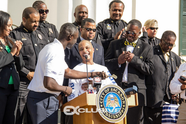 T.I Gets The Key To Jackson, Ms. (7 of 10)