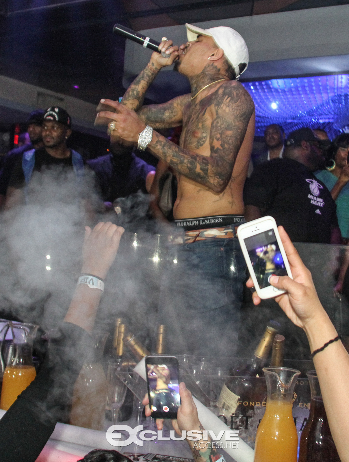 Chris Brown host Cafe Iguana's Photos by Thaddaeus McAdams