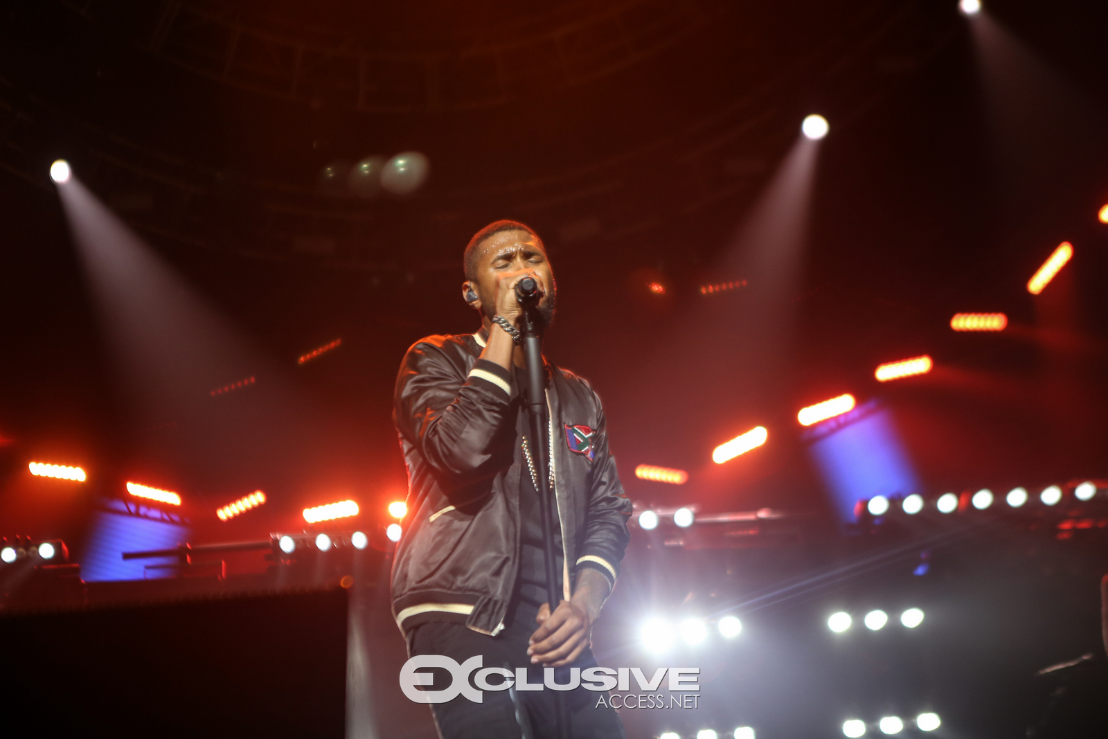 Usher live at The BET Experince by Thaddaeus McAdams