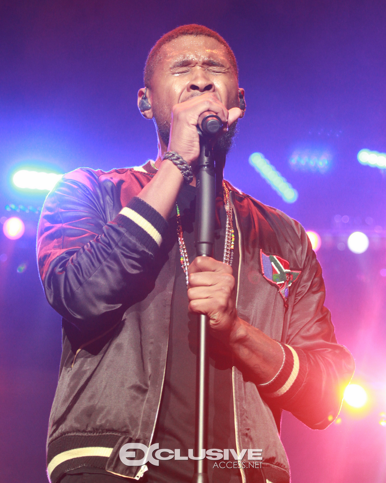 Usher live at The BET Experince by Thaddaeus McAdams