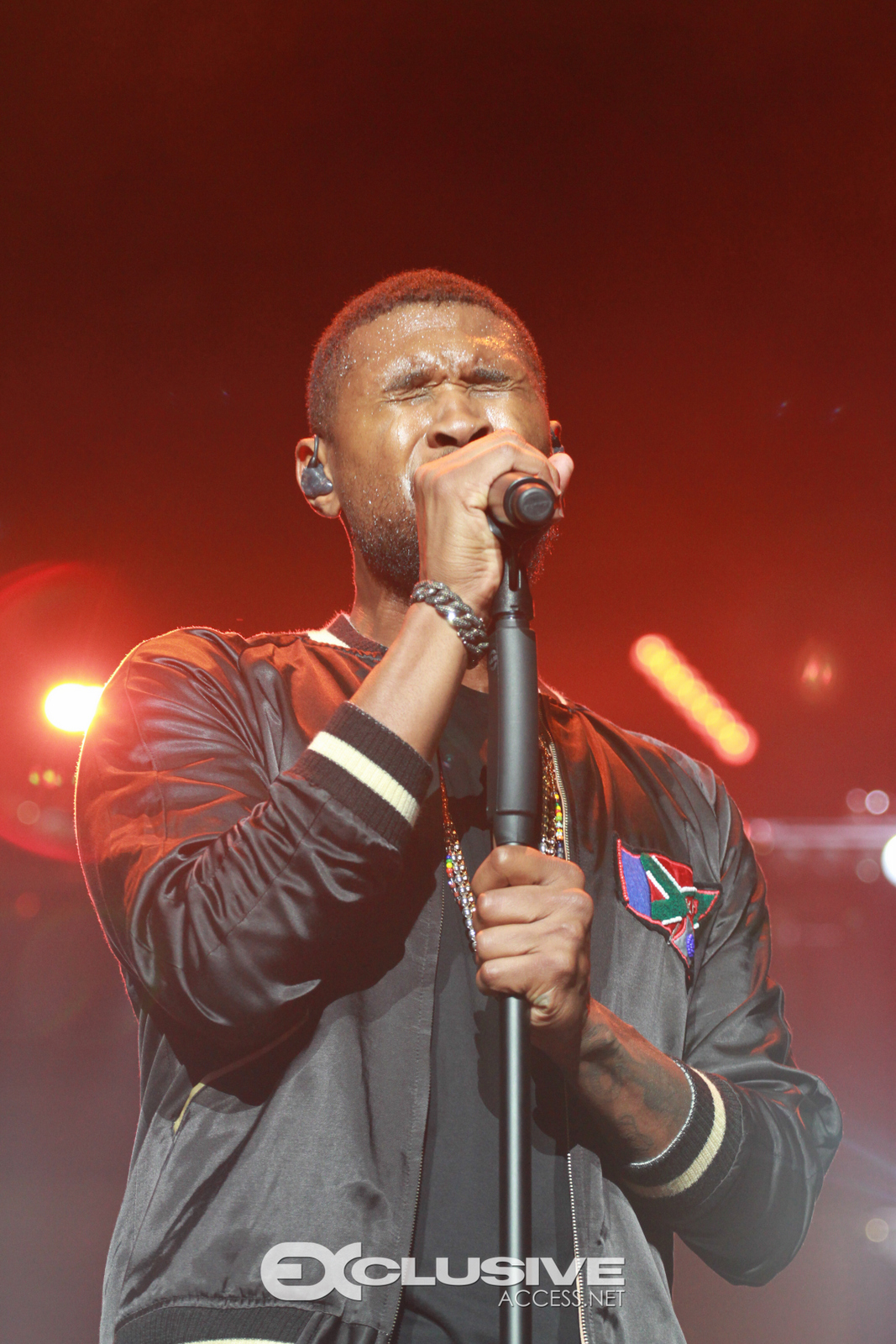 Usher live at The BET Experince by Thaddaeus McAdams