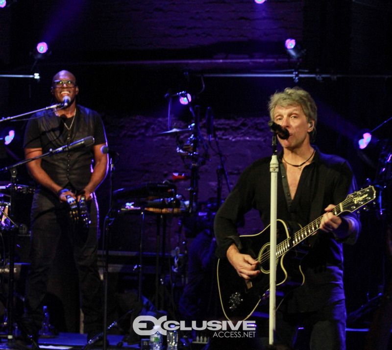bonjovi-performs-this-house-is-not-for-sale-at-the-barrymore-theather-photos-by-thaddaeus-mcadams-105-of-112