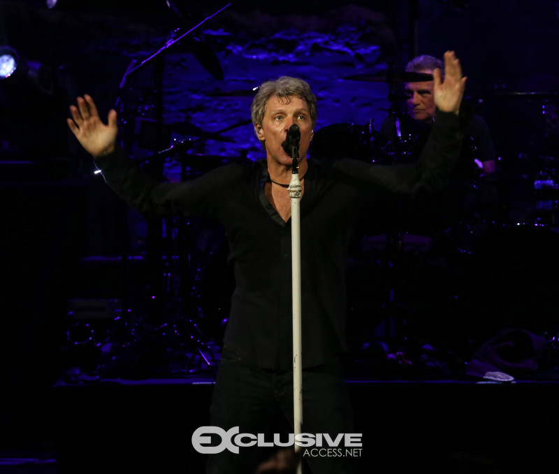 bonjovi-performs-this-house-is-not-for-sale-at-the-barrymore-theather-photos-by-thaddaeus-mcadams-63-of-112