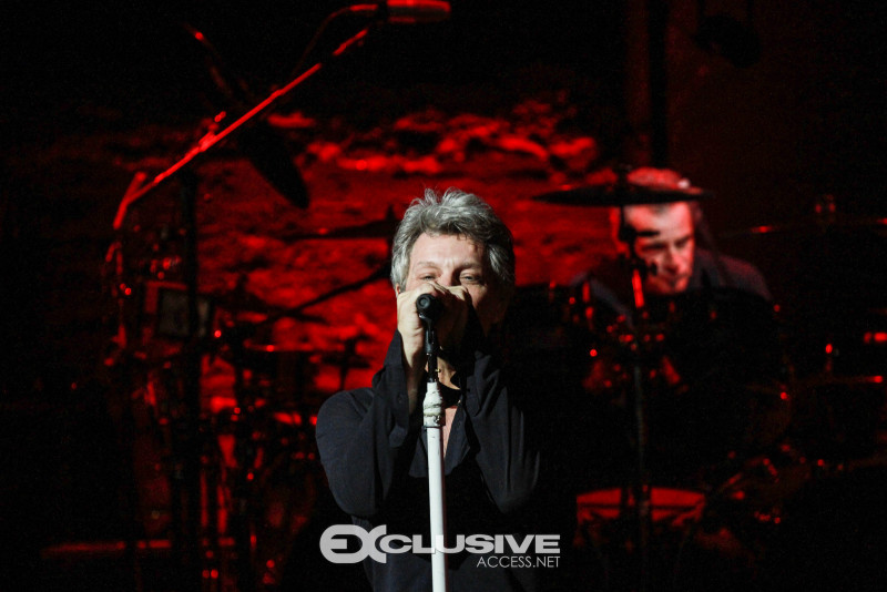 bonjovi-performs-this-house-is-not-for-sale-at-the-barrymore-theather-photos-by-thaddaeus-mcadams-80-of-112