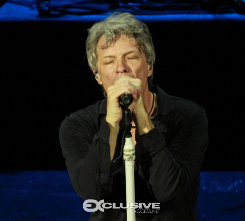 bonjovi-performs-this-house-is-not-for-sale-at-the-barrymore-theather-photos-by-thaddaeus-mcadams-96-of-112