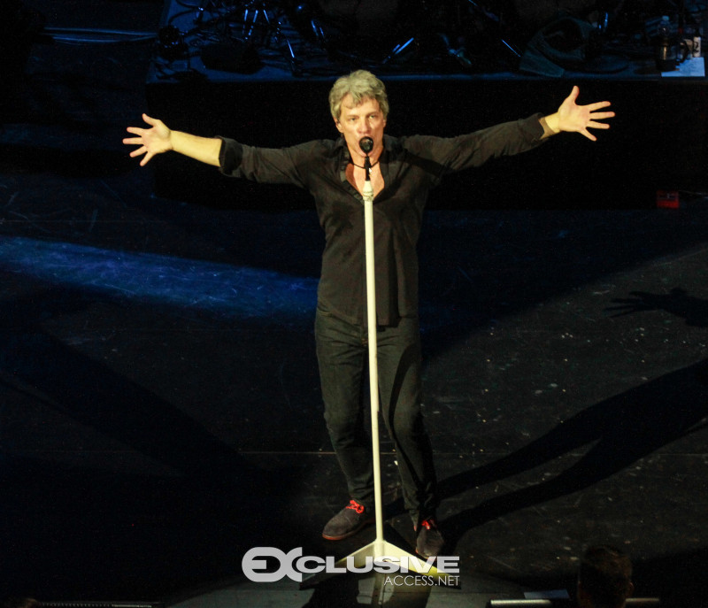 bonjovi-performs-this-house-is-not-for-sale-at-the-barrymore-theather-photos-by-thaddaeus-mcadams-98-of-112