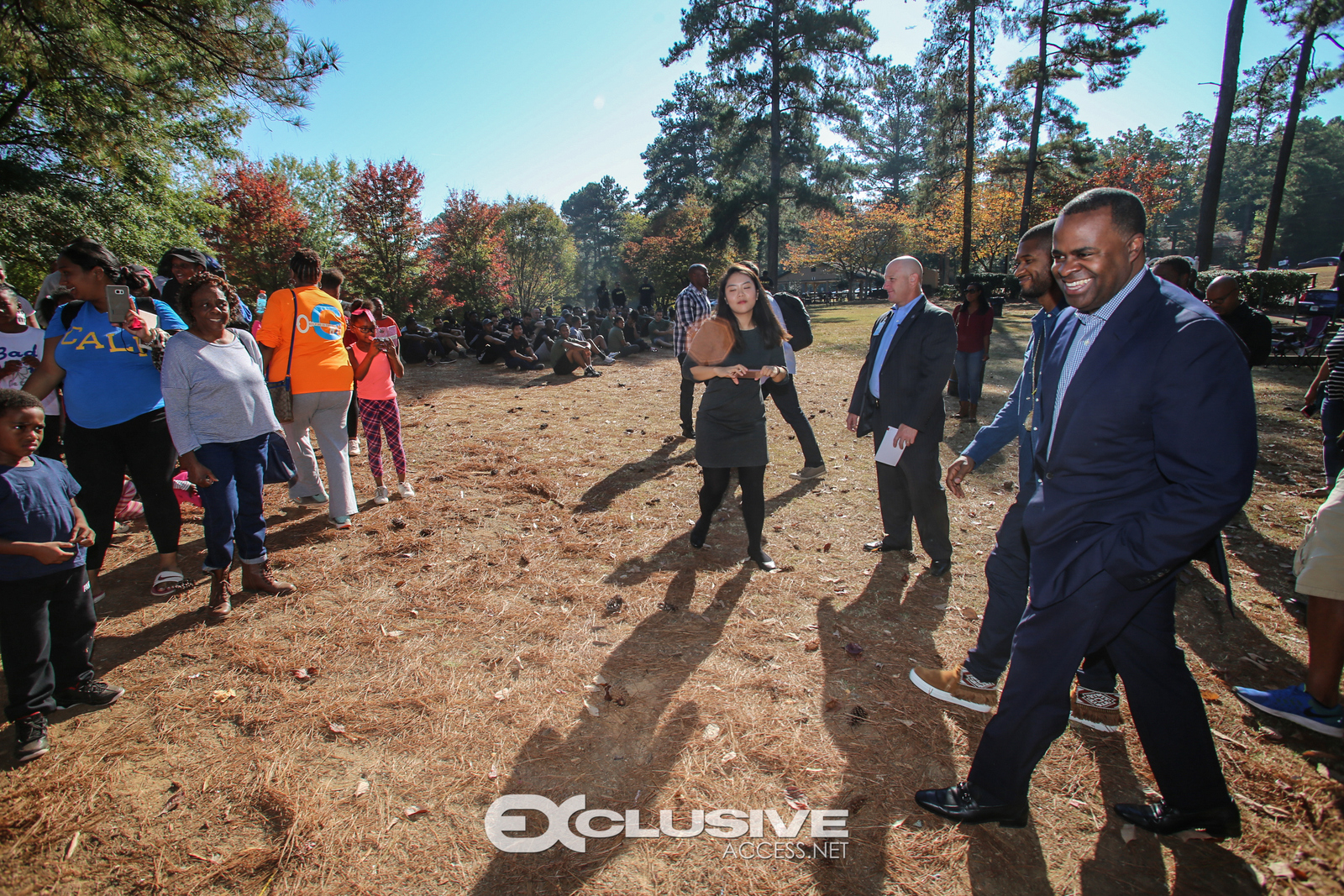 mayor-kasim-reed-and-usher-vote-in-fulton-county-photos-by-thaddaeus-mcadams-11-of-60