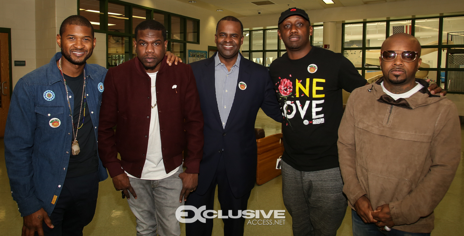 mayor-kasim-reed-and-usher-vote-in-fulton-county-photos-by-thaddaeus-mcadams-58-of-60