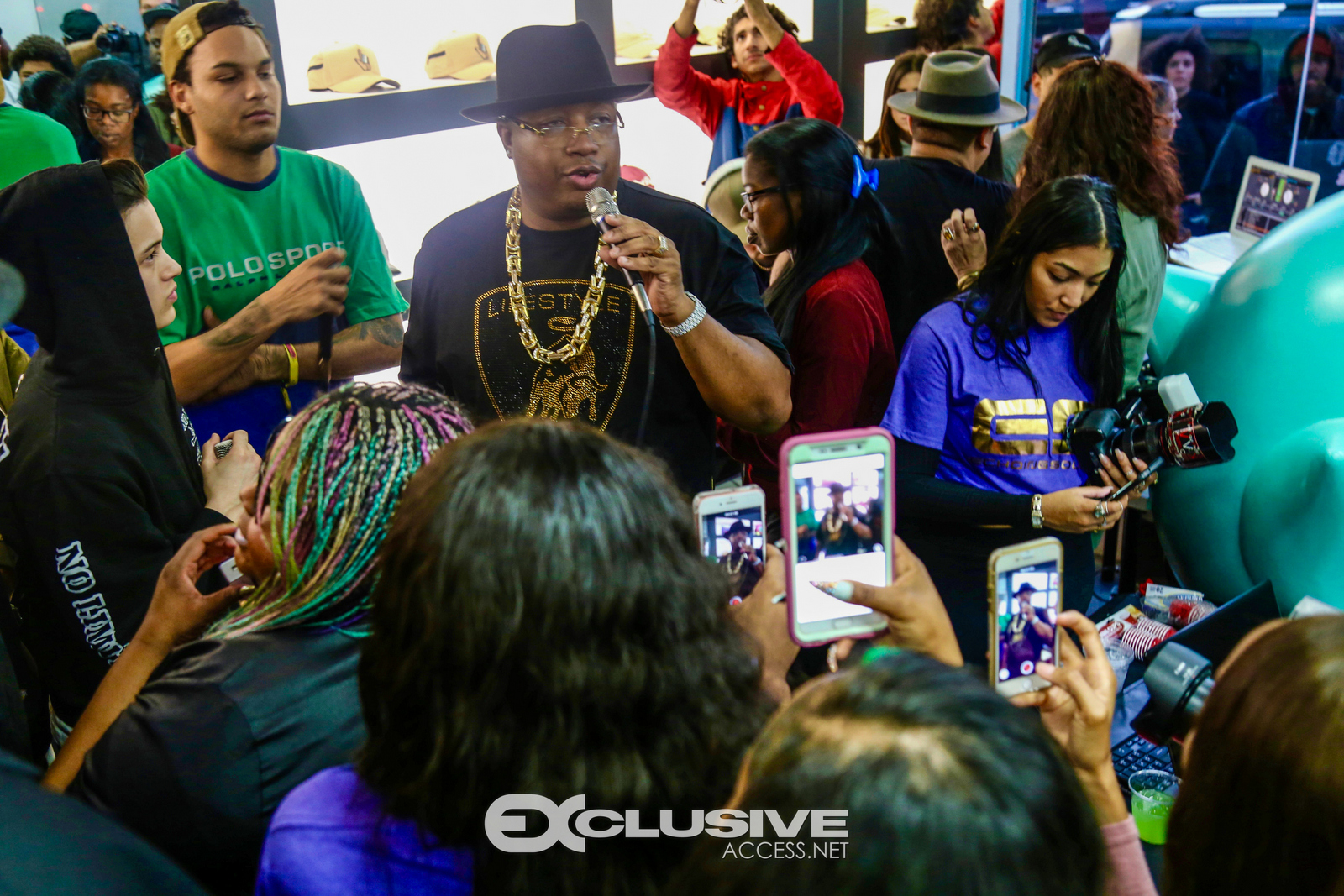 e-40-d-boy-diary-listening-experince-photos-by-kevin-moore-17-of-25