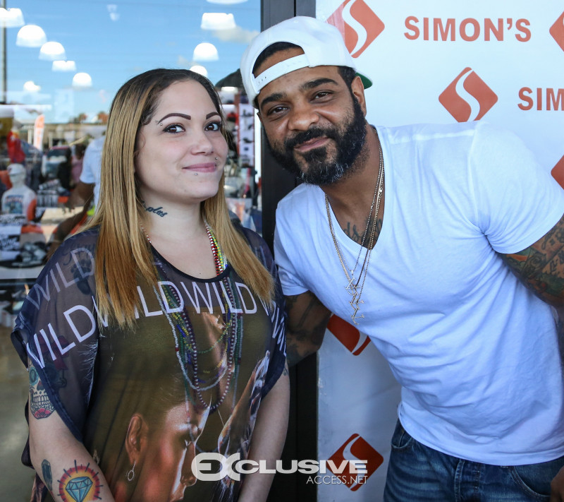 jim-jones-pulls-up-and-gives-out-over-150-turkeys-in-the-hood-photos-by-thaddaeus-mcadams-exclusiveaccess-net-25-of-28