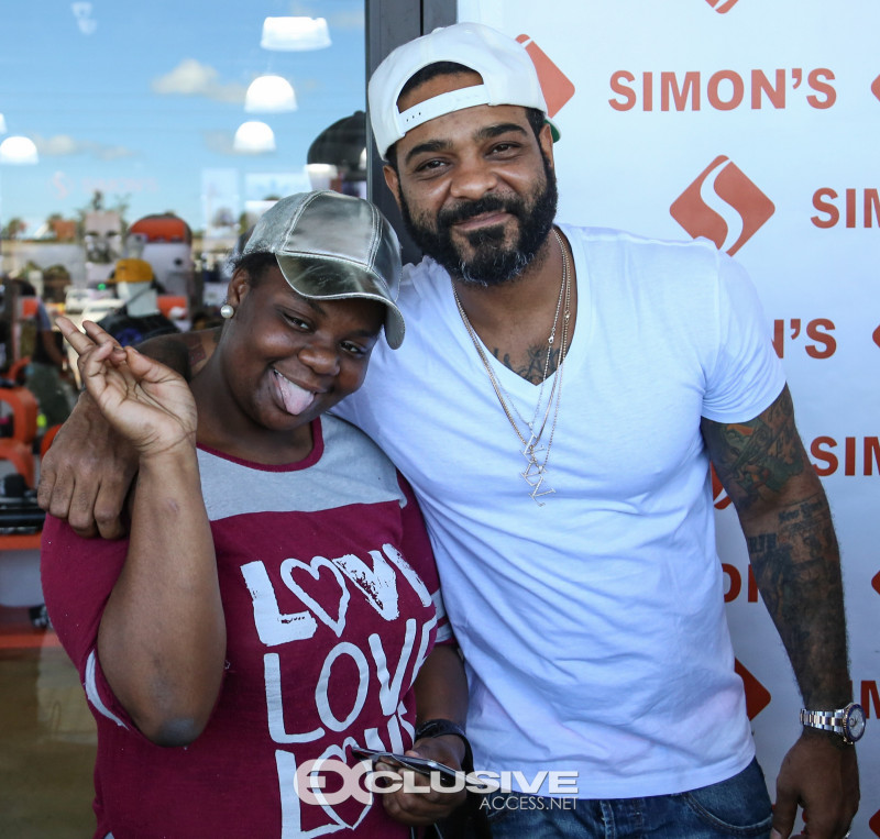 jim-jones-pulls-up-and-gives-out-over-150-turkeys-in-the-hood-photos-by-thaddaeus-mcadams-exclusiveaccess-net-28-of-28