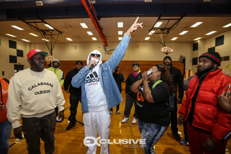 Chris Brown Surprises Columbia Middle School photos by Thaddaeus McAdams (14 of 34)