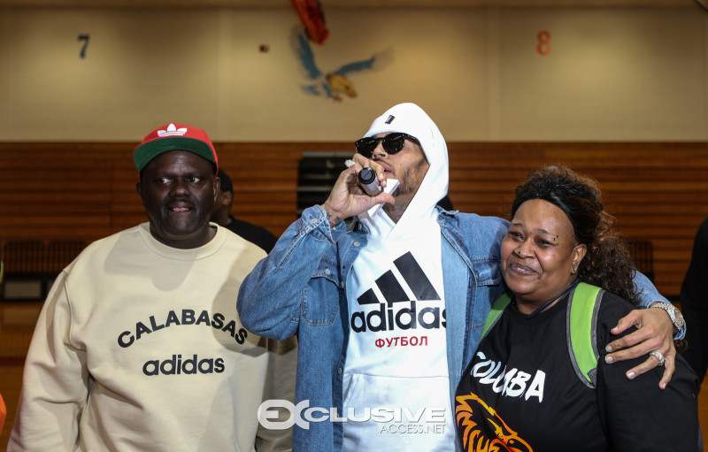 Chris Brown Surprises Columbia Middle School photos by Thaddaeus McAdams (17 of 34)