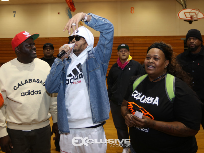 Chris Brown Surprises Columbia Middle School photos by Thaddaeus McAdams (19 of 34)