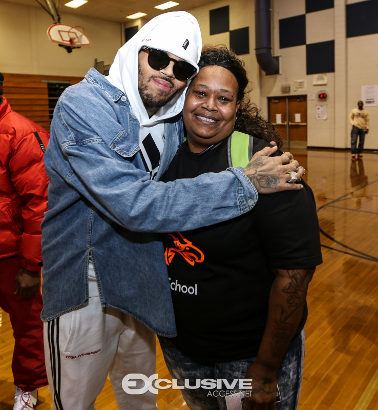 Chris Brown Surprises Columbia Middle School photos by Thaddaeus McAdams (23 of 34)