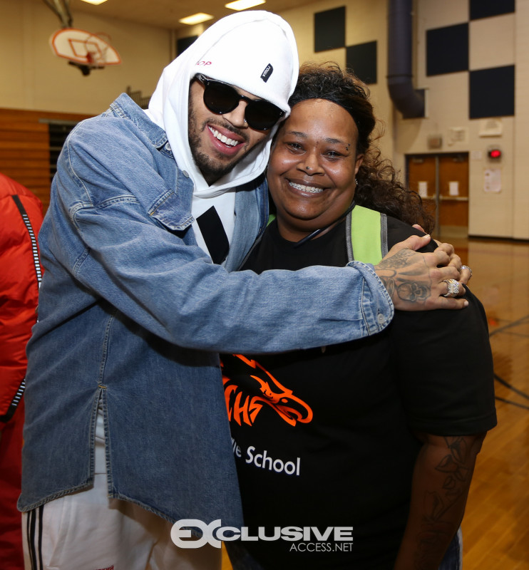 Chris Brown Surprises Columbia Middle School photos by Thaddaeus McAdams (24 of 34)