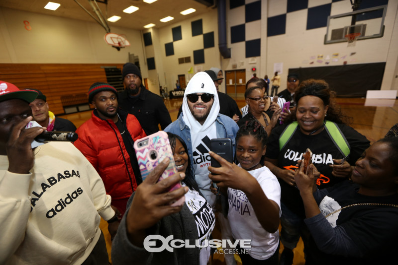 Chris Brown Surprises Columbia Middle School photos by Thaddaeus McAdams (28 of 34)