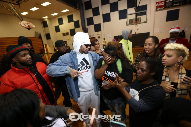 Chris Brown Surprises Columbia Middle School photos by Thaddaeus McAdams (29 of 34)