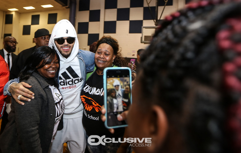 Chris Brown Surprises Columbia Middle School photos by Thaddaeus McAdams (30 of 34)