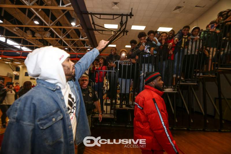 Chris Brown Surprises Columbia Middle School photos by Thaddaeus McAdams (33 of 34)