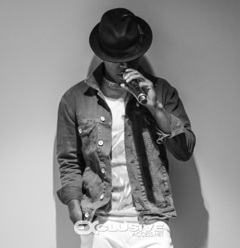 NeYo Live from Elvis Duran show photos by Thaddaeus McAdamas @KeepitExclusive (29 of 62)