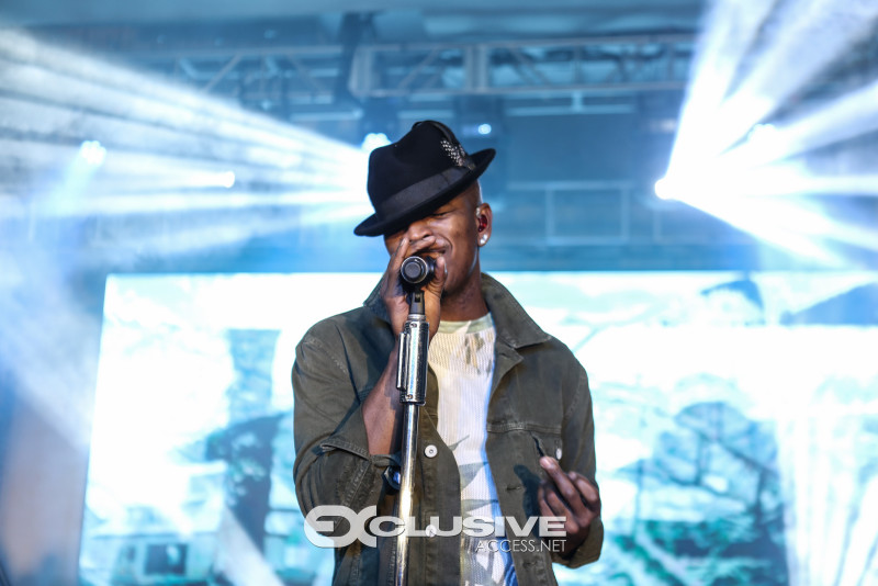 NeYo Live from Elvis Duran show photos by Thaddaeus McAdamas @KeepitExclusive (33 of 62)