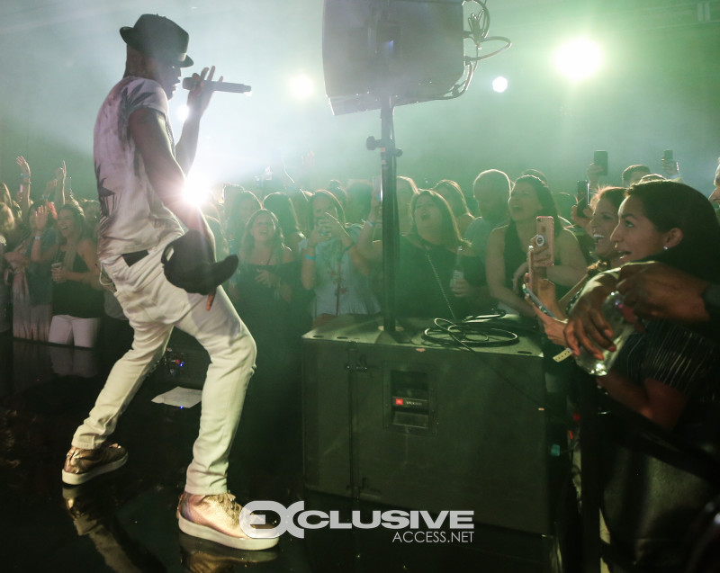 NeYo Live from Elvis Duran show photos by Thaddaeus McAdamas @KeepitExclusive (56 of 62)