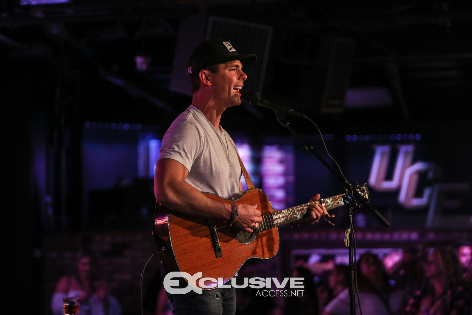 k 92.3 presents Granger Smith photos by Thaddaeus McAdams - www.ExclusiveAccess