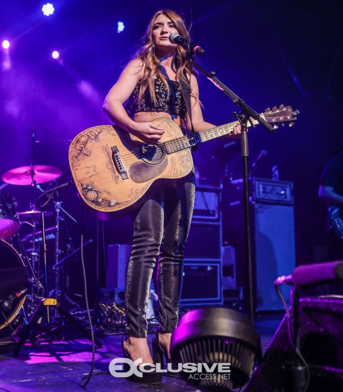Pandora Live Kicks off CMA Fest with Maren Morris photos by Thaddaeus McAdams - ExclusiveAccess.Net (26 of 127)