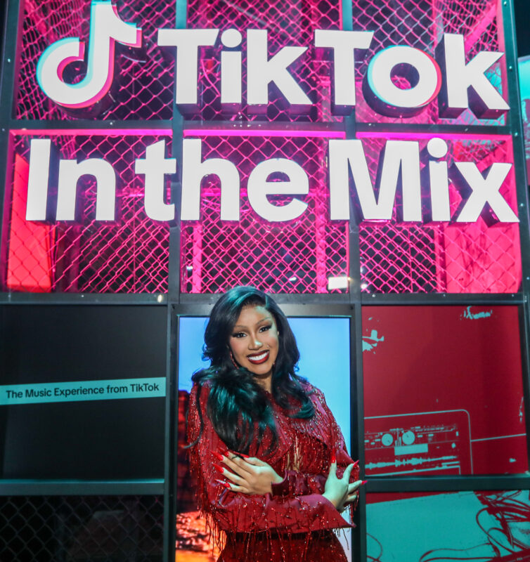 (Tik Tok In The Mix photos by Thaddaeus McAdams _ ExclusiveAccess.Net)-127