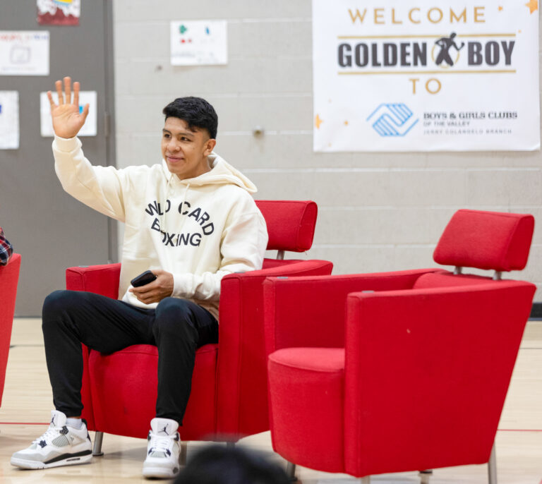 GOLDEN BOY  fighters visit The  BOYS AND GIRLS CLUB of Phoenix,