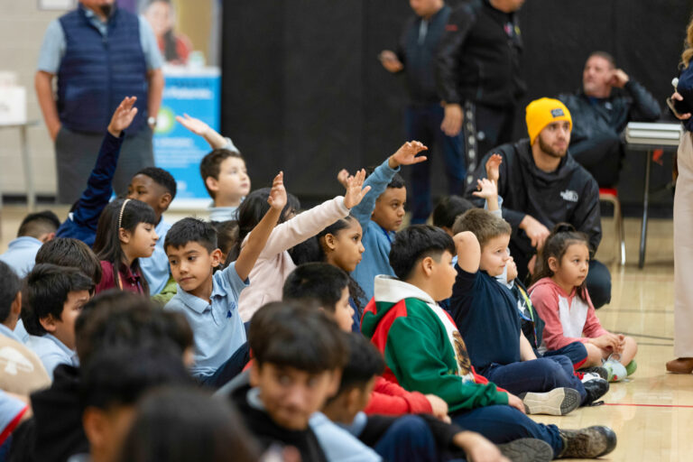 GOLDEN BOY  fighters visit The  BOYS AND GIRLS CLUB of Phoenix,