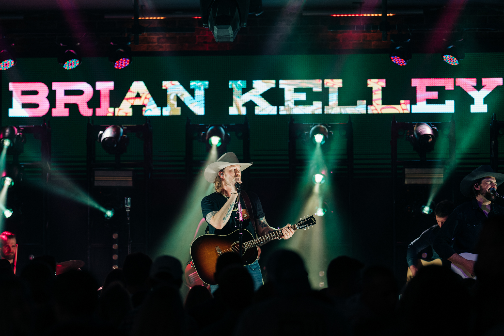 Ballpark Village And Hot Country Nights Present Brian Kelley Exclusive Access 9033