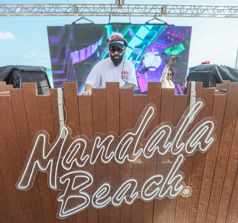 Two Friends live from Spring Break at Mandala Beach by Student City. (photos by Thaddaeus McAdams _ Exclusive-005