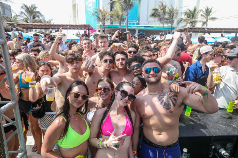 Two Friends live from Spring Break at Mandala Beach by Student City. (photos by Thaddaeus McAdams _ Exclusive-020