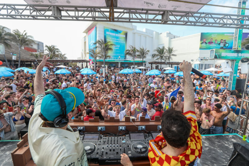 Two Friends live from Spring Break at Mandala Beach by Student City. (photos by Thaddaeus McAdams _ Exclusive-102