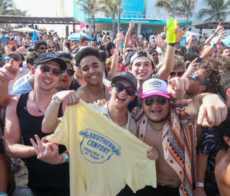 Two Friends live from Spring Break at Mandala Beach by Student City. (photos by Thaddaeus McAdams _ Exclusive-136