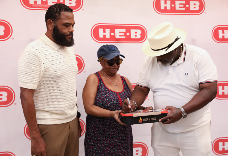 Anthony Anderson & Cedric The Entertainer Present AC Barbeque (Photos by Thaddaeus McAdams _ ExclusiveAccess