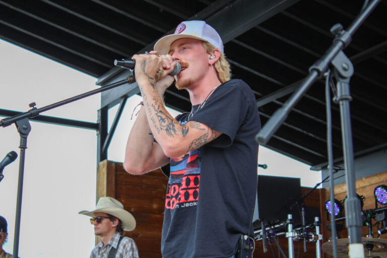 Dustin Lynch and Friends Live from Shady Gators ( Photos by Cayla Henson _ ExclusiveAccess