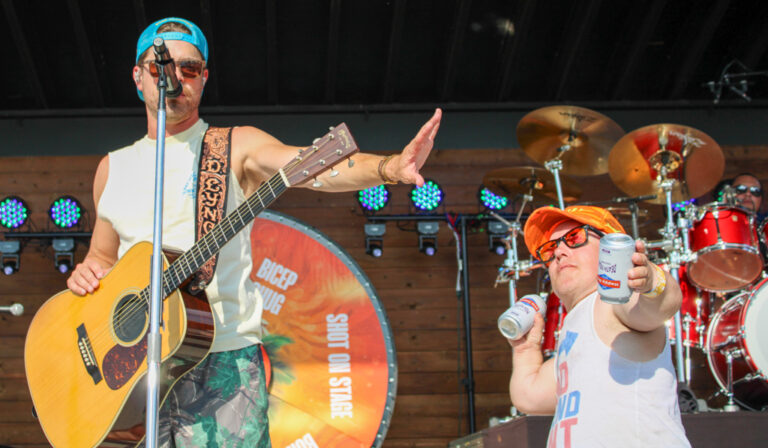 Dustin Lynch and Friends Live from Shady Gators